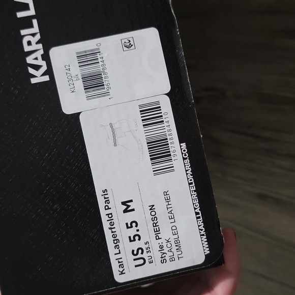 Karl Lagerfeld Paris Women's Pierson Lug Sole Chelsea Boot with Chain Embellishm - Picture 7 of 8